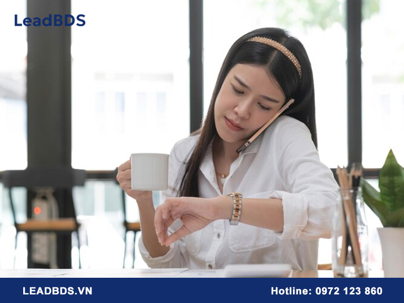 Nên gọi điện cho khách hàng vào giờ nào